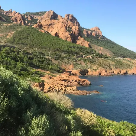 Charming Loft With Sea View Saint-Raphaël