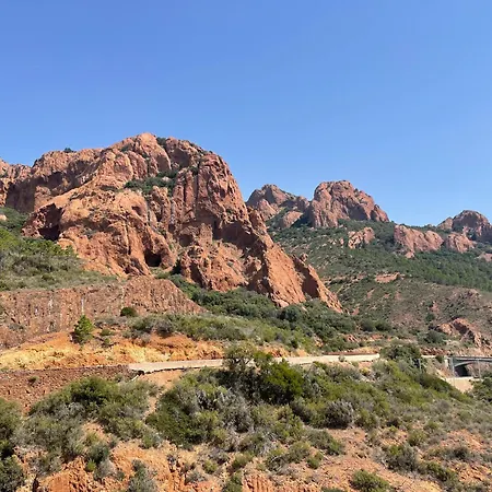 Apartment Charming Loft With Sea View Saint-Raphael (Var)